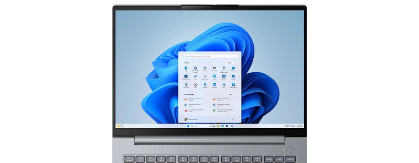 Lenovo ThinkBook 14 第 8 代（14 吋 Intel）手提電腦顯示器的特寫，展現其超窄邊框設計，為用戶提供更寬闊的螢幕空間。