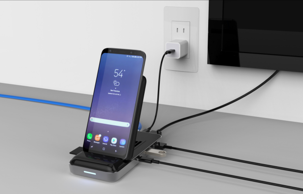 HyperDrive 7.5W Wireless Charger USB-C Hub 4.png