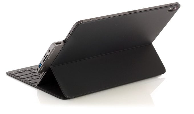HyperDrive iPad Pro 2018 3.jpg