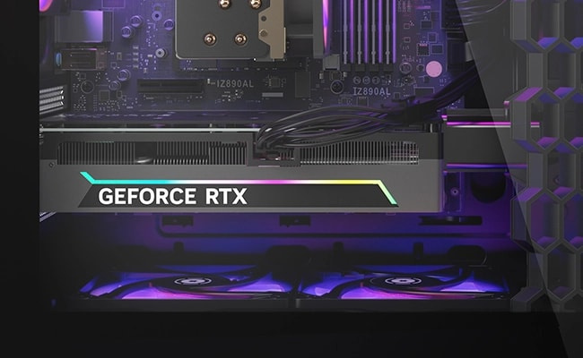 Lenovo Legion Tower 5i Gen 10 搭載 Intel Core Ultra 處理器及 NVIDIA GeForce RTX GPU，適合進行遊戲和串流直播。