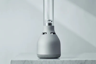Sony LSPX-S3 玻璃揚聲器的側面。