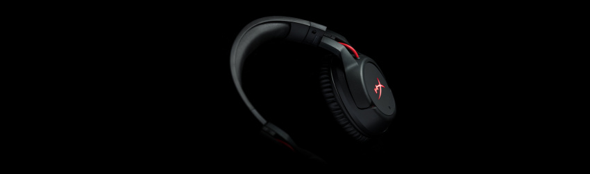 90° 旋轉耳罩，具備 LED 燈光效果