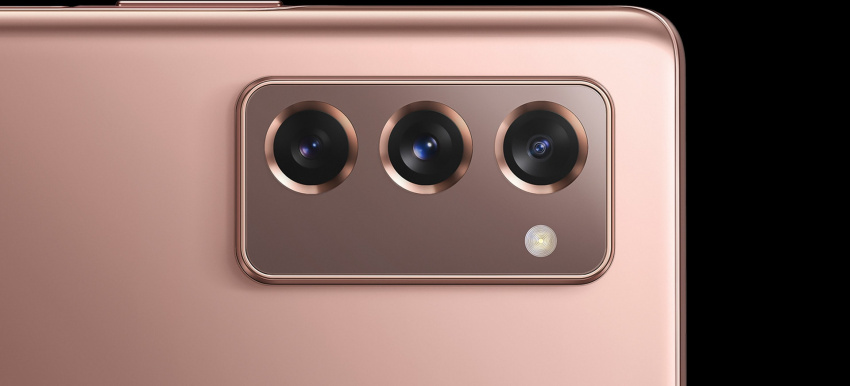 亮光銅Galaxy Z Fold2機背的三鏡頭。